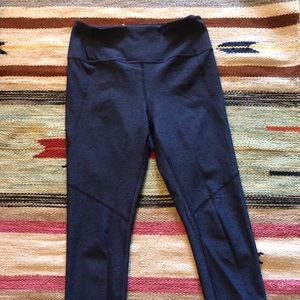 Outdoor Voices Navy Warmup Legging 7/8 length sz M